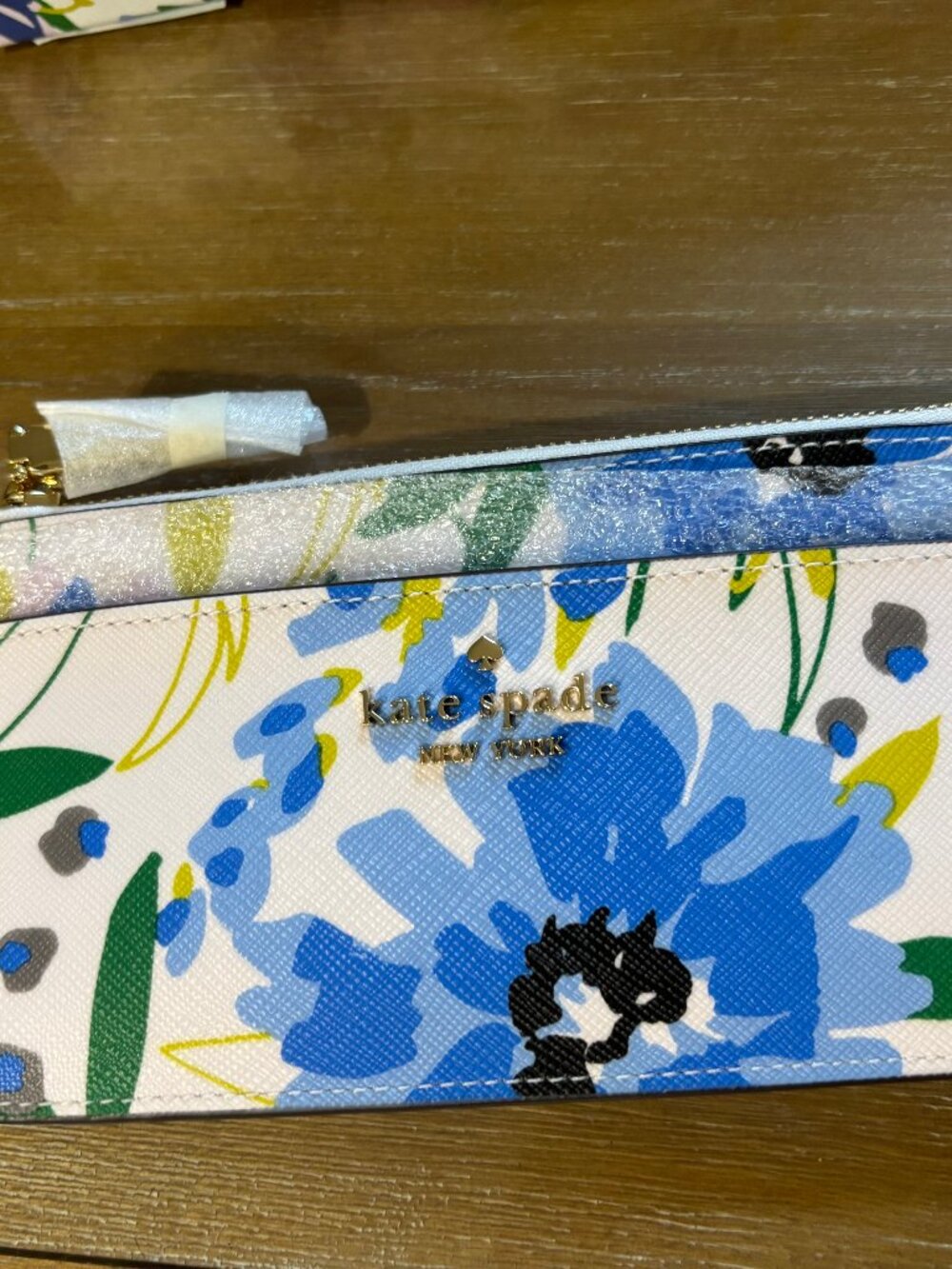 Kate Spade New York Floral Large Slim Card Holder NWT - Picture 2 of 4